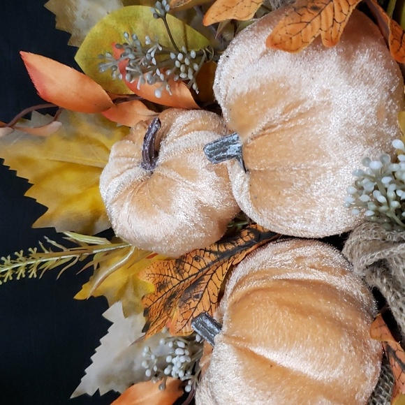 The Farmhouse Rachel Ashwell NWT Pumpkins, Fall Leaves Flat-Back Basket - Picture 2 of 6